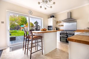 Kitchen- click for photo gallery